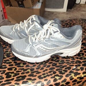 Women's Gray Athletic Sneakers - Saucony